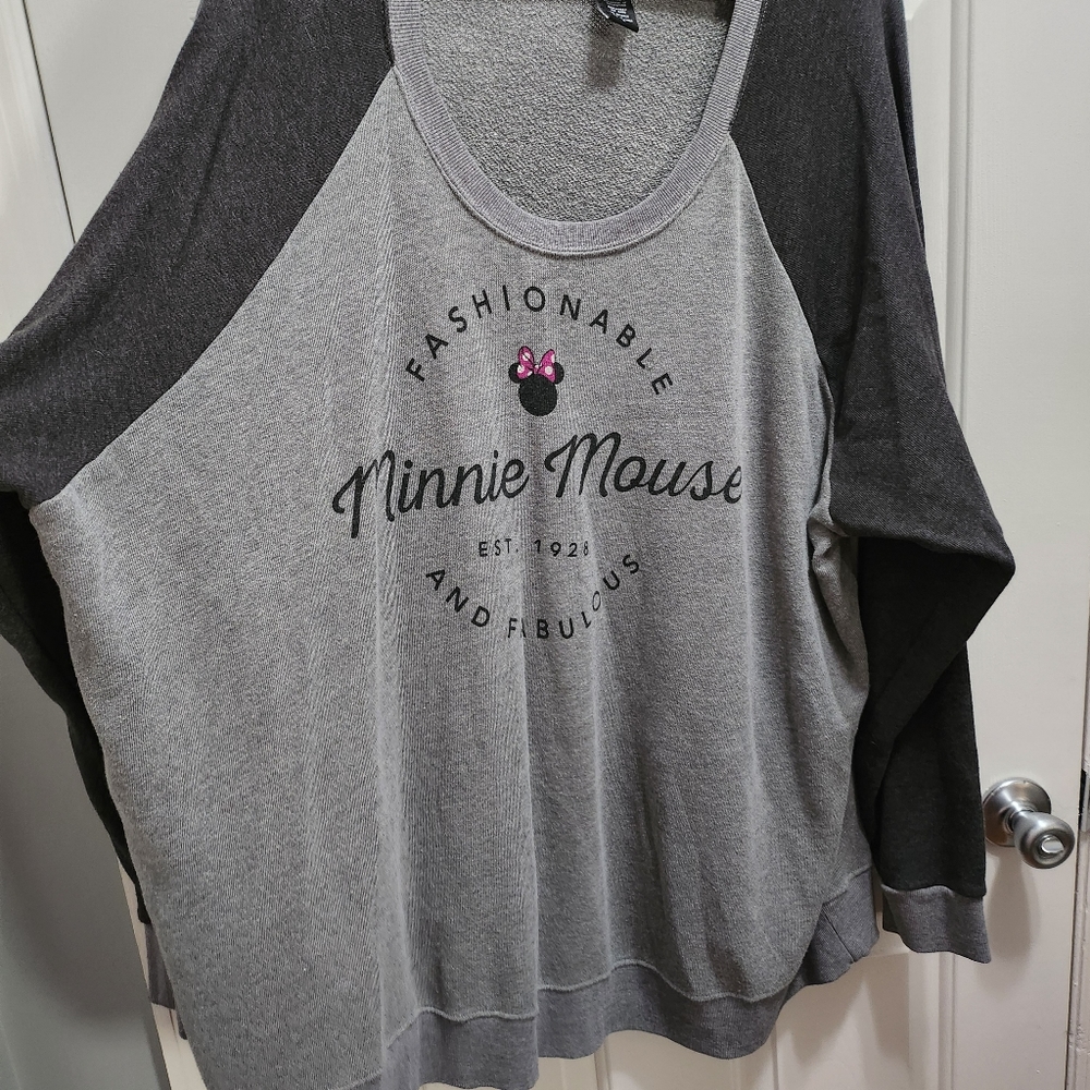 Torrid 6 EUC Minnie Mouse scoop neck sweatshirt